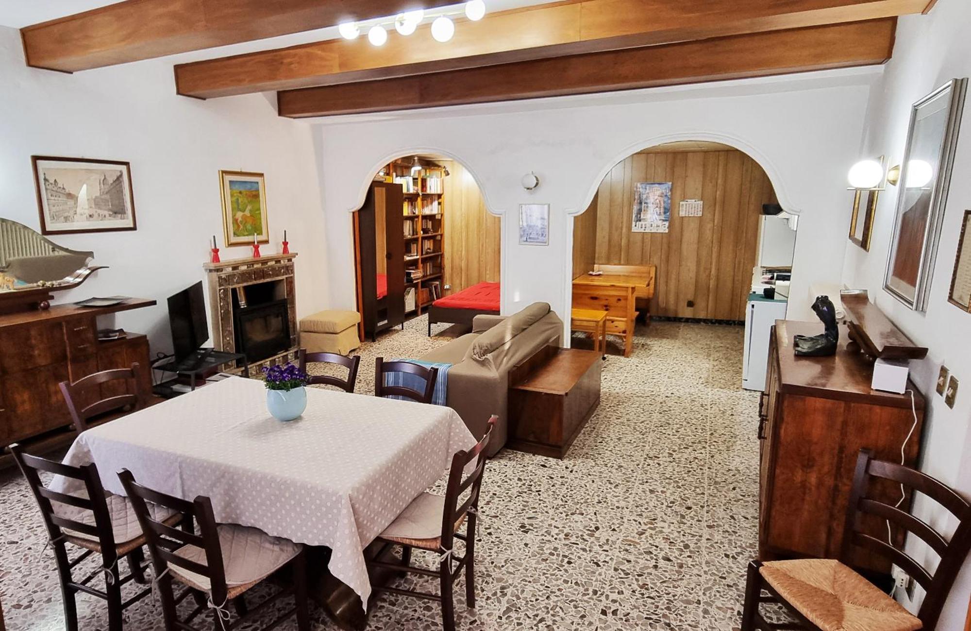 Appartamento Il Grillo Fossato di Vico Exterior photo